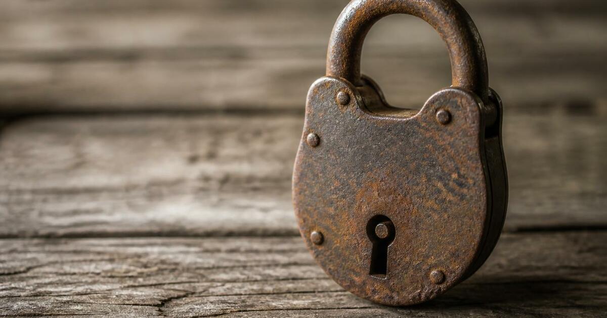Две недостроенные 14-этажки у площади Лядова пустуют более 10 лет В Нижнем Новгороде у площади Лядова более 10 ле...