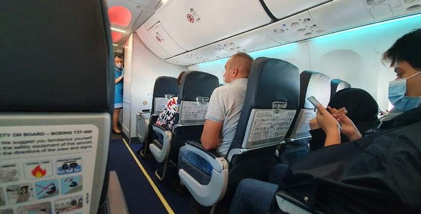 Самолет, следовавший из египетского курорта в Н...