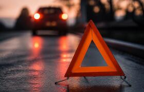 Пробка на Мызинском мосту из-за ДТП с фурой