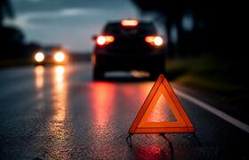 Водитель Mazda сбил остановку в Нижнем Новгород...